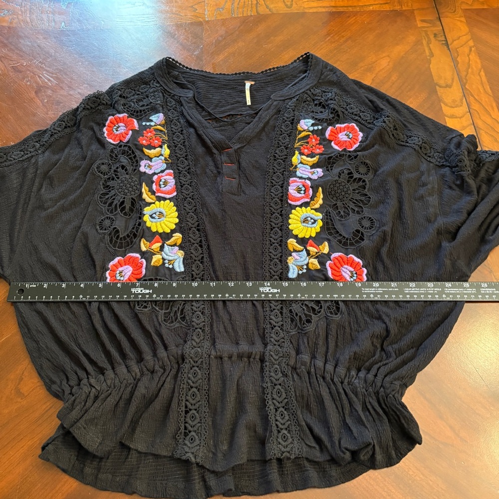 Free People Serafina Black‎ Embroidered Peasant Top - Small Boho - Picture 10 of 15